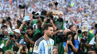 Labdar&uacute;g&oacute;-vil&aacute;gbajnoks&aacute;g: iv&oacute;sz&uuml;net, m&eacute;regdr&aacute;ga mezek, horrorjegyek &ndash; &iacute;gy kasz&aacute;l a vb-n a FIFA